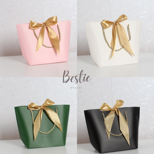 Tas Paperbag Paper Bag Kantong Karton Hadiah Kado Sovenir Goodiebag Cantik Polos Banyak Warna Dapat Pita Premium