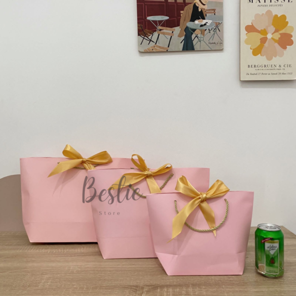 Tas Paperbag Paper Bag Kantong Karton Hadiah Kado Sovenir Goodiebag Cantik Polos Banyak Warna Dapat Pita Premium - Image 5