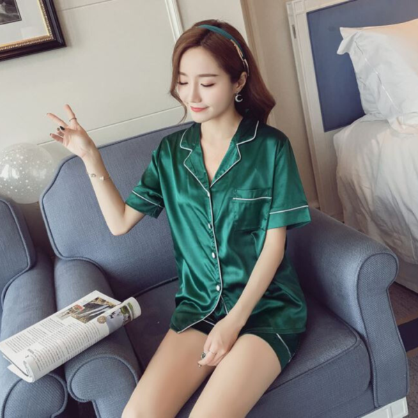 Baju Tidur Piyama Satin Polos Setelan Lengan Pendek Celana Pendek Wanita Busui Full Kancing Import - Image 2